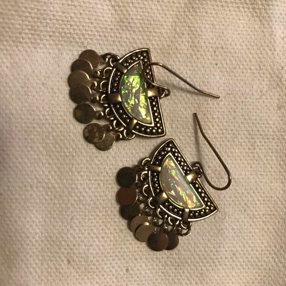 Earring and ring set with faux mother of pearl